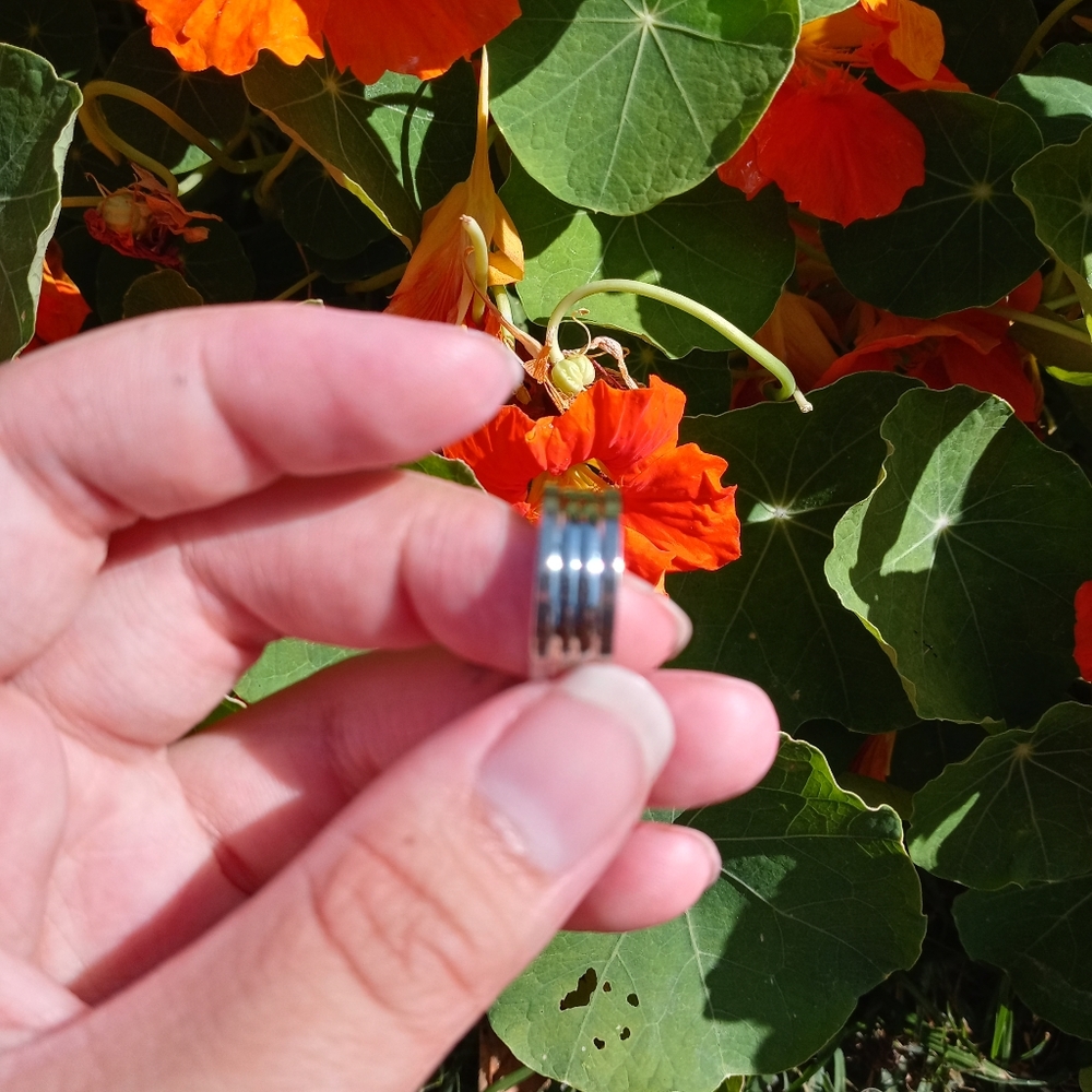 Ring - Picture 2 of 4